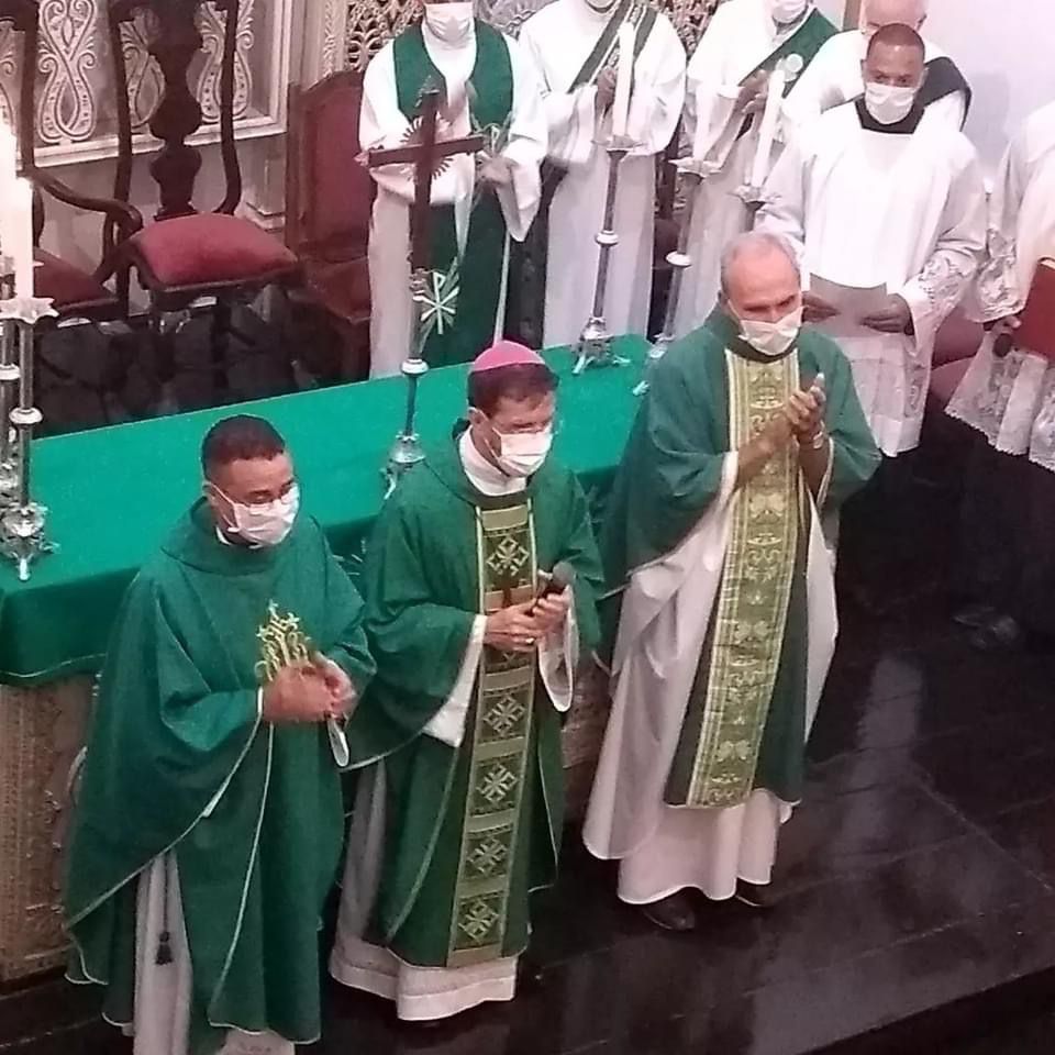 Posse dos Padres José Carlos Ferreira da Silva como Pároco e Padre João Batista Maroni como Vigário Paroquial