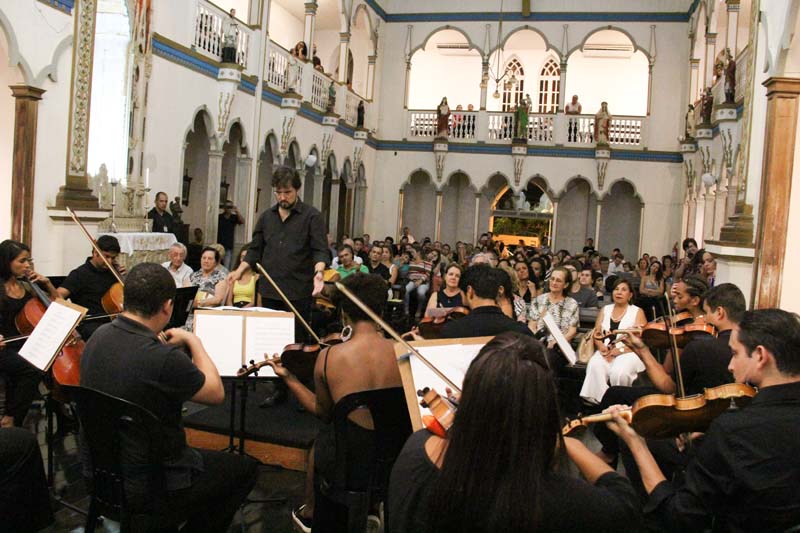 Apresentação da Orquestra Camerata SESI em comemoração dos 135 anos da paróquia. 14/02.