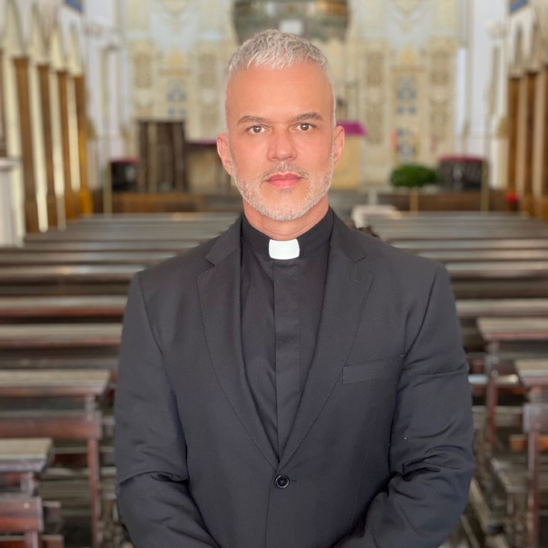Monsenhor Andherson - Presbítero da Diocese de Cachoeiro será ordenado bispo da Igreja neste sábado (19), na Catedral de São Pedro